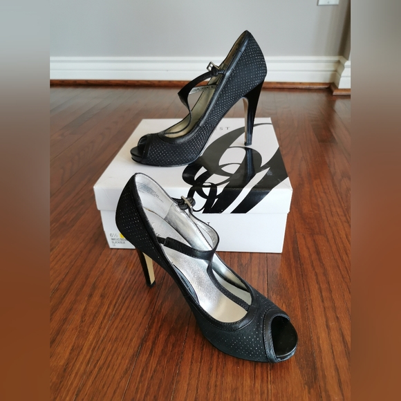 Nine West Black Suede and Leather T-strap Heels - Picture 3 of 3